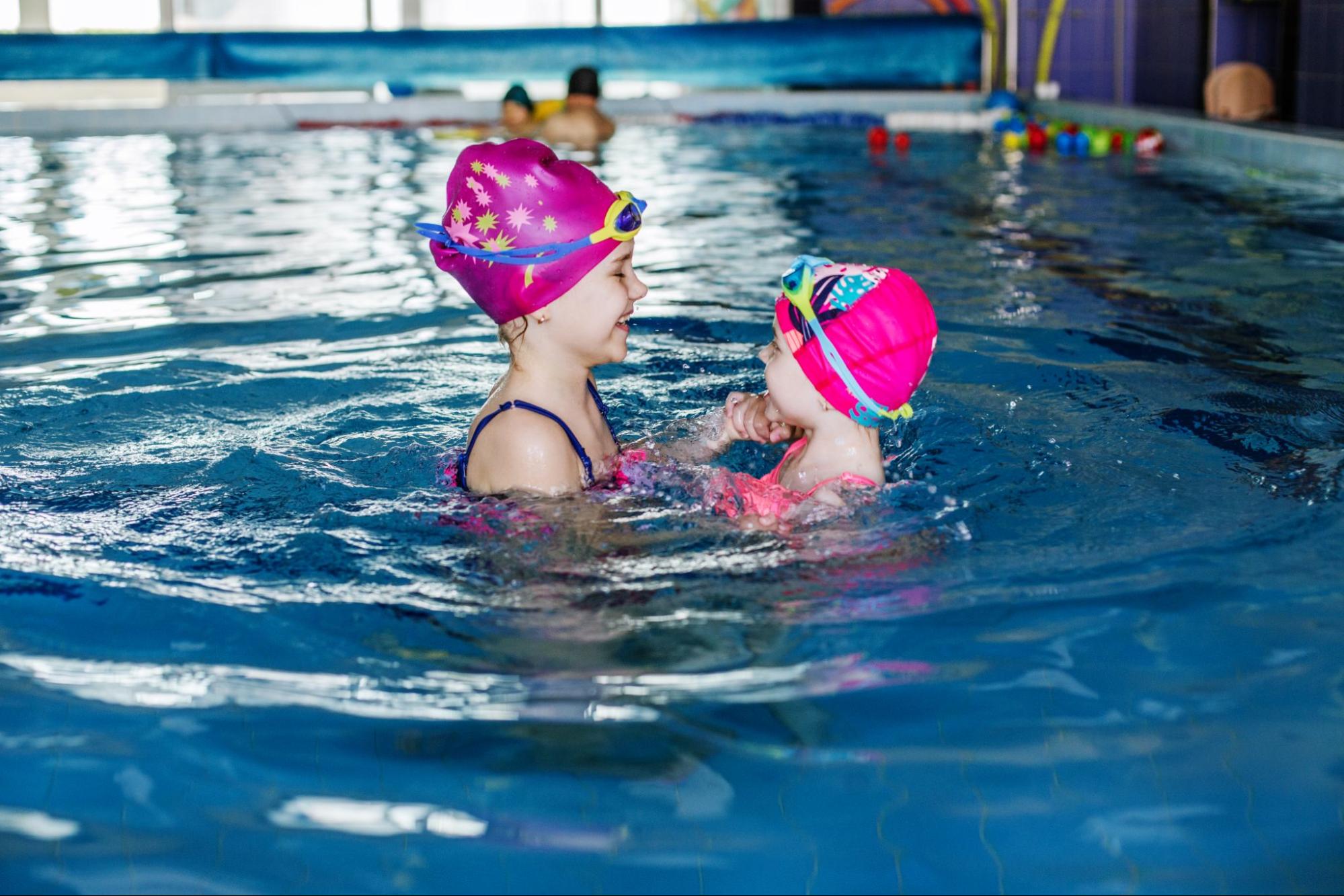 Beneficios de la natación en niños: físicos, psicológicos y sociales