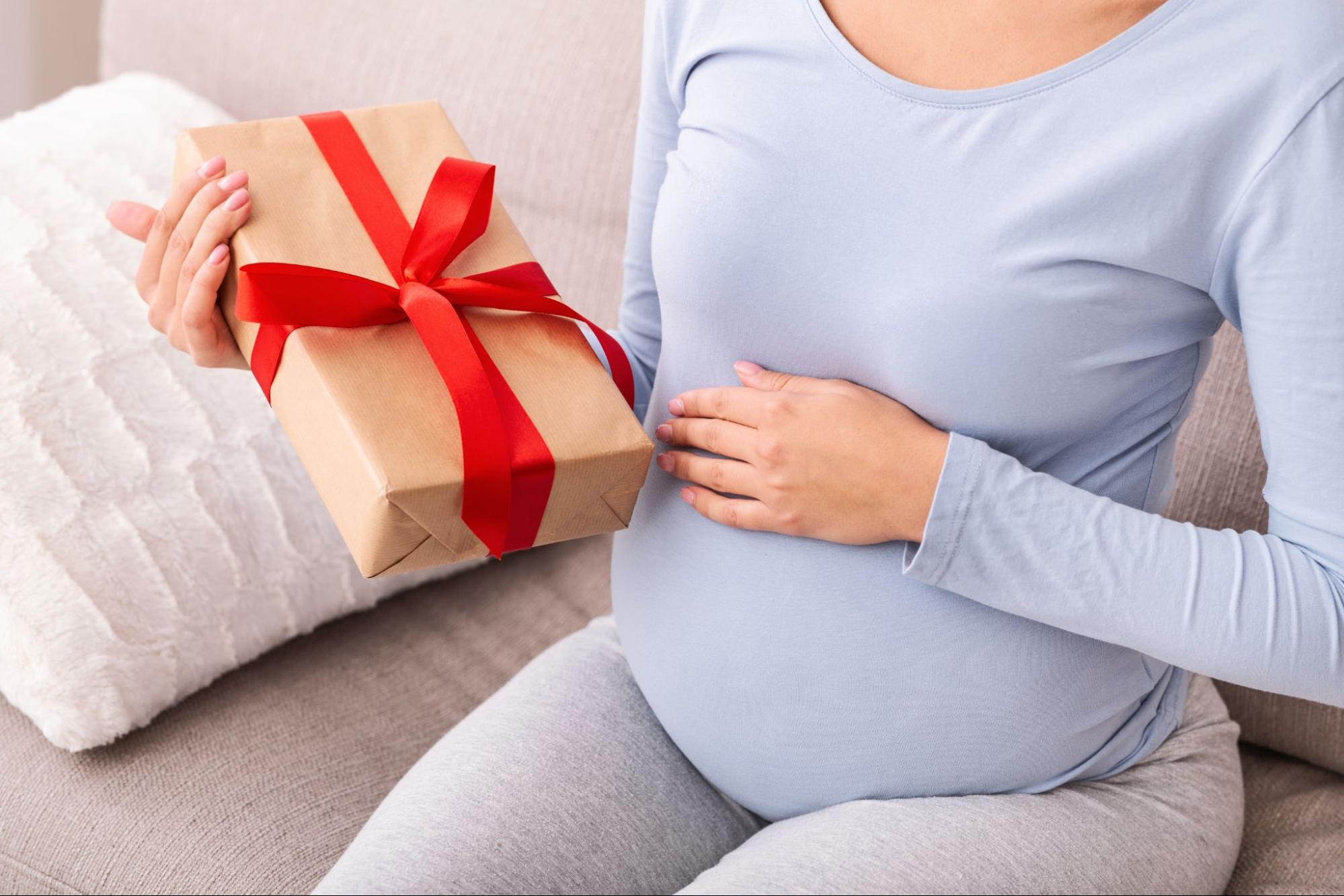 Qué regalar a una madre primeriza: 10 ideas de regalos que le van a encantar
