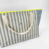 <tc>Navy Stripes Extra Large Travel Bag</tc>